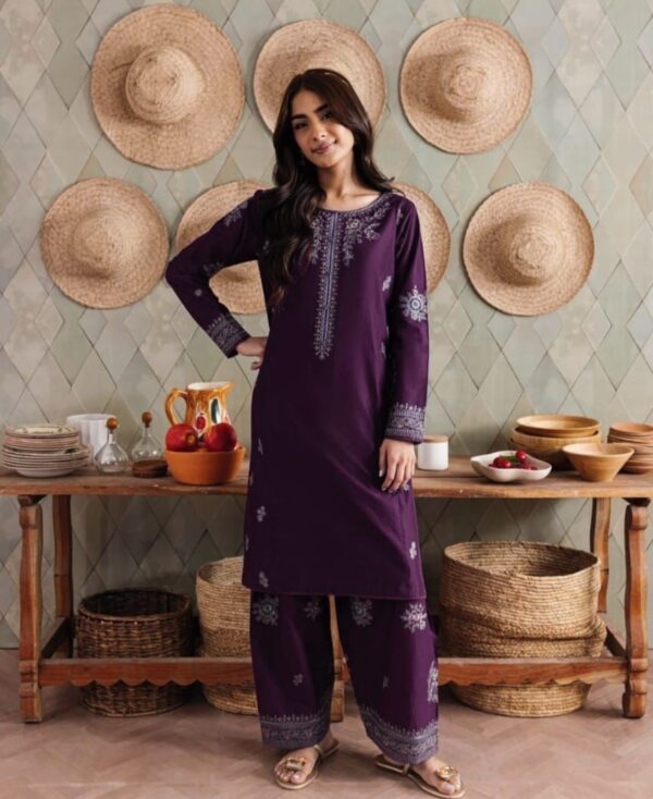 Embroidery Lawn 2pc Suit Fabric Good-UR13
