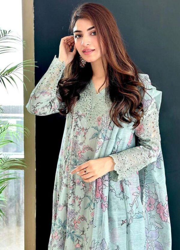 IZNIK Printed pure Lawn Collection-MI - Image 4