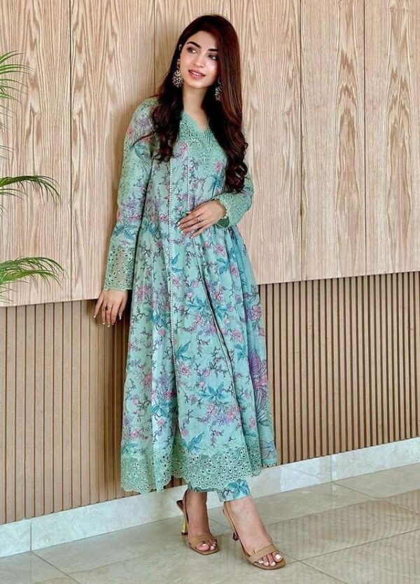 IZNIK Printed pure Lawn Collection-MI - Image 5