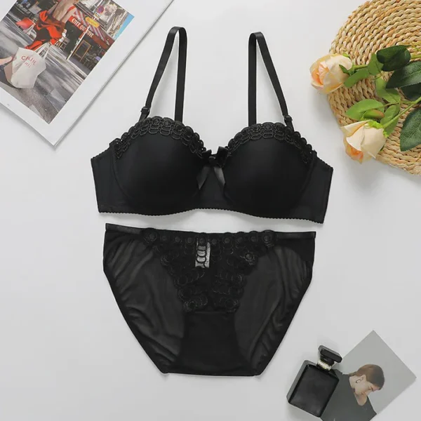 Embroidered butterfly with underwire - Image 16